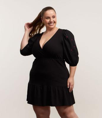 Vestido Curto Manga 3/4 com Corações Curve & Plus Size
