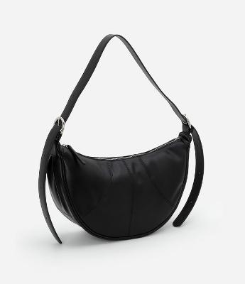 Bolsa Transversal Meia Lua Média com Costura Aparente