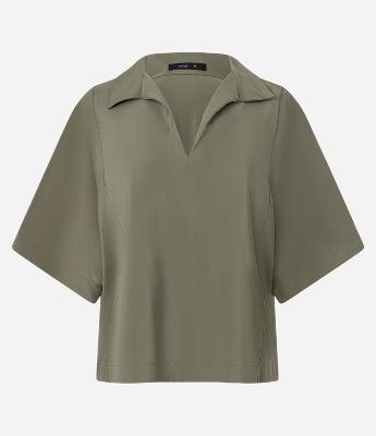 Blusa em Viscose com Recorte e Manga Ampla