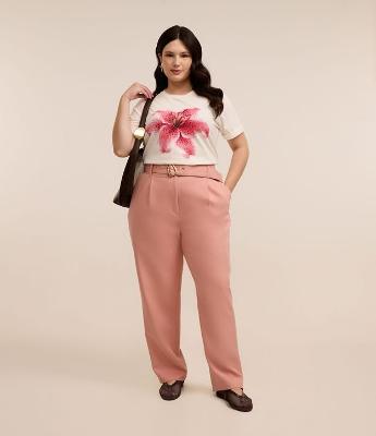 Calça Cenoura Alfaiatada com Pregas e Cinto Curve & Plus Size