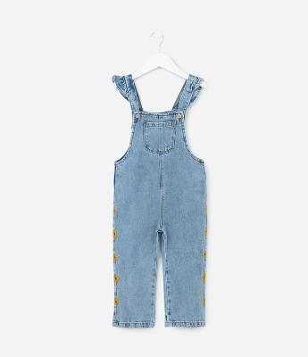 Jardineira Infantil em Jeans com Margaridas Bordadas nas Laterais - Tam 1 a 6 Anos