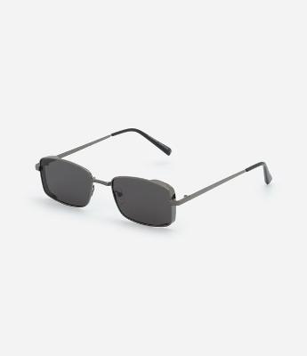 Óculos de Sol Quadrado com Relevo nas Laterais das Lentes