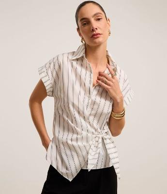 Camisa Listrada em Tricoline com Manga Dobrada e Amarração