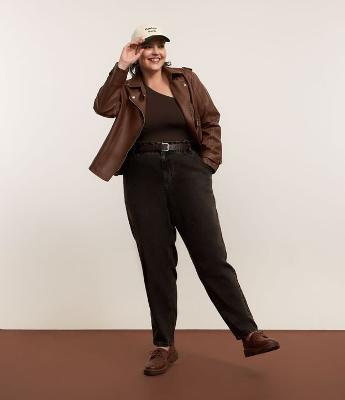 Calça Jeans Clochard com Sobretinto Curve & Plus Size