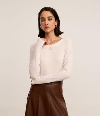 Blusa Texturizada com Listras e Recorte Dedeira no Punho