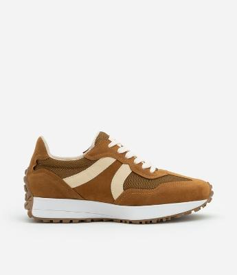 Tênis Jogging em PU com Recortes Contrastantes