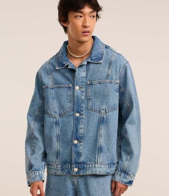 Jaqueta Trucker Boxy em Jeans Vintage