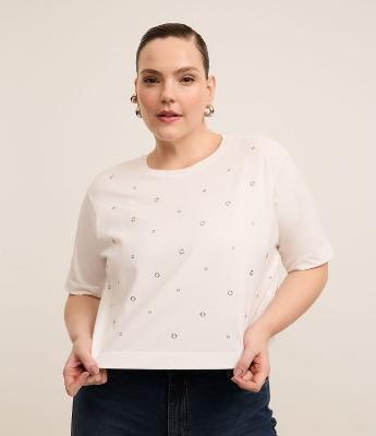 Blusa Gola Redonda e Aplicação de Ilhós Curve & Plus Size