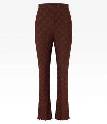 Calça Flare Texturizada com Frufru na Barra
