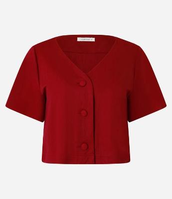 Blusa em Piquet com Decote V e Botões Forrados