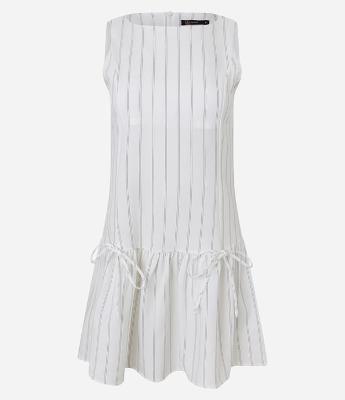 Vestido Evasê Curto Listrado em Crepe com Amarração