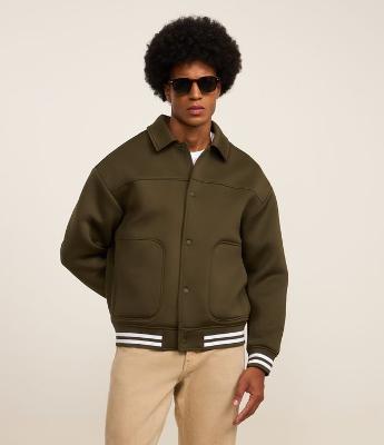 Jaqueta Bomber Tech com Detalhes Contrastantes