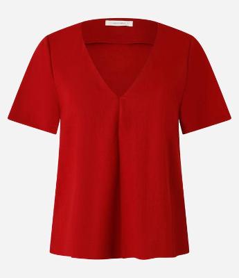 Blusa em Piquet com Decote V e Prega