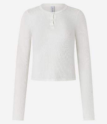 Blusa em Ribana com Botões no Decote