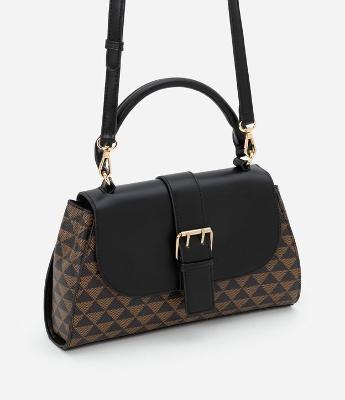 Bolsa Bucket Média com Tampa e Tira com Fivela Estampa Triangular