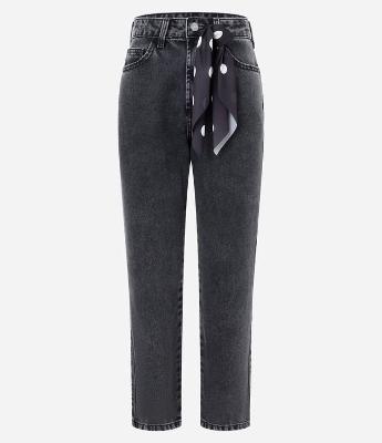 Calça Mom em Jeans com Lenço Poá
