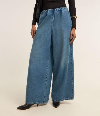 Calça Super Wide Leg em Jeans com Cós Drapeado e Elástico Interno