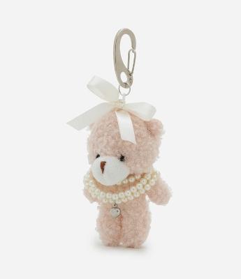 Chaveiro Ursinho de Pelúcia com Laço e Colar de Pérolas