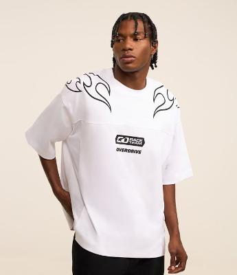 Camiseta Oversized em Malhão com Estampa Lettering e Maori