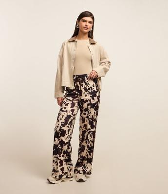 Calça Esportiva em Helanca com Estampa Animal Print