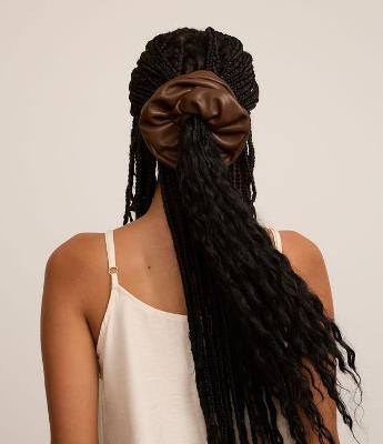 Scrunchie em Material Sintético