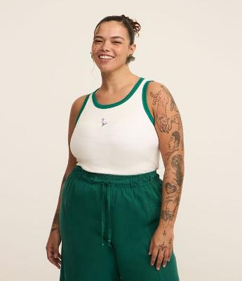 Blusa Regata com Bordado e Viés Contrastantes Curve & Plus Size