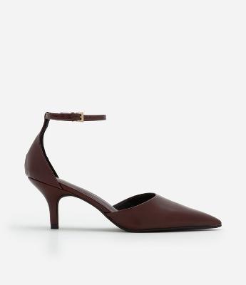 Sapato Scarpin com Bico e Salto Fino