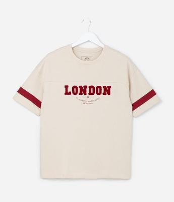 Camiseta Infantil em Chenile com Bordado Lettering -  Tam 5 A 14 Anos