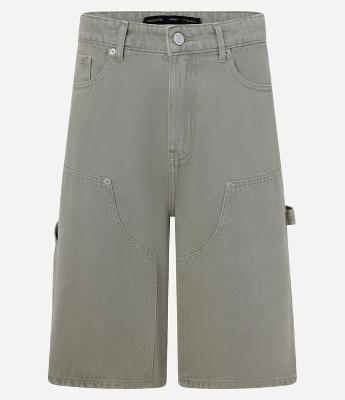 Bermuda Baggy Relaxed em Sarja Lavada com Bolso Carpinteiro