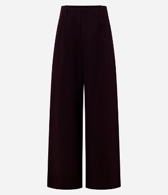 Calça Wide Leg Alfaiatada com Pregas Duplas