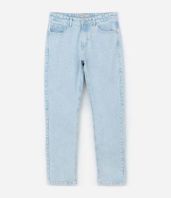 Calça Slim em Jeans com Bolsos e Etiqueta Aplicada