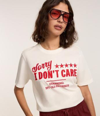 Camiseta Alongada em Algodão com Lettering Sorry I Dont Care
