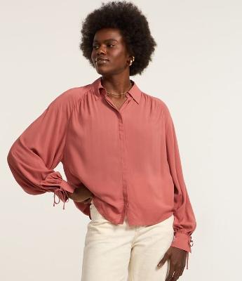 Camisa Curta em Crepe sem Cava e Franzido no Punho