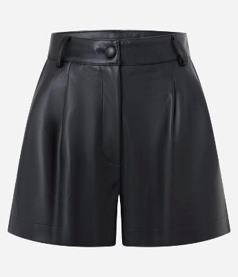 Short Curto em PU com Cintura Alta e Bolsos