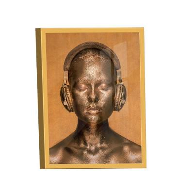 Quadro Mulher Dourada De Fone -- Br Artes