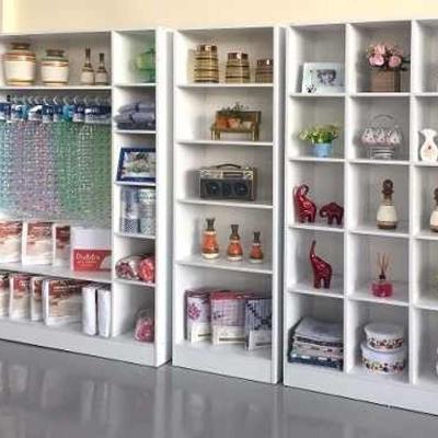 Expositor Colméia Cabideiro Nichos 3 Peças Loja Branco