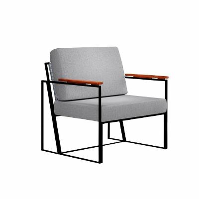 Poltrona Roma Cinza Com Rattan E Base Em Metal Preto
