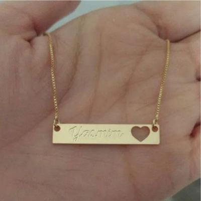 Gargantilha Plaquinha Chapinha Com Nome E Coração Vazado Banhado A Ouro