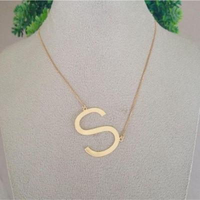 Gargantilha Letra Inicial Tamanho 3cm Banhada A Ouro