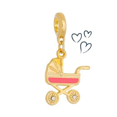 Charm Carrinho Bebê Menina Revestida Em Ouro