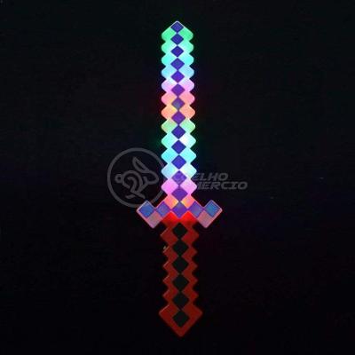 Brinquedo Espada Pixel 58Cm Diamante Com Som E Luz À Pilha - Vermelho