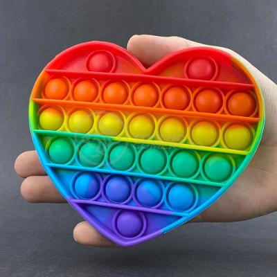Pop It Coração Fidget Toy Anti Stress Ansiedade Arco Íris