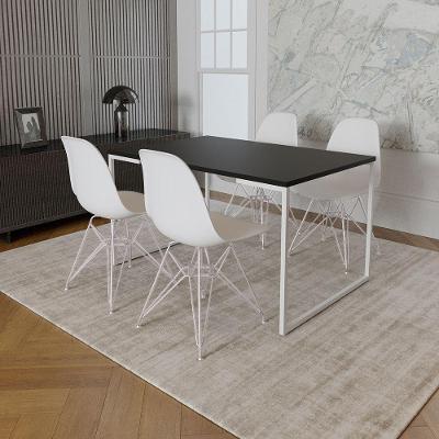 Mesa Industrial Base Ferro Branco 137X90 Tampo Preto 4 Cadeiras Eiffel Ferro Branco Assento Branco