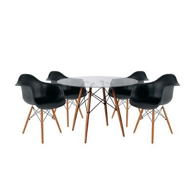 Mesa Sala De Jantar Eiffel Vidro Redonda 110Cm Vidro Com 4 Poltronas Pretas Base Madeira Cor: Preto