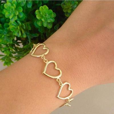 Pulseira Vários Corações Vazados Banhado A Ouro