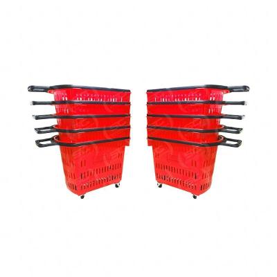 Kit - 10 Cestos Grande Com Rodízio D300 Cód. 3300 Vermelho - Della Plast