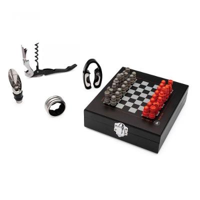 Kit Vinho E Jogo De Xadrez Preto