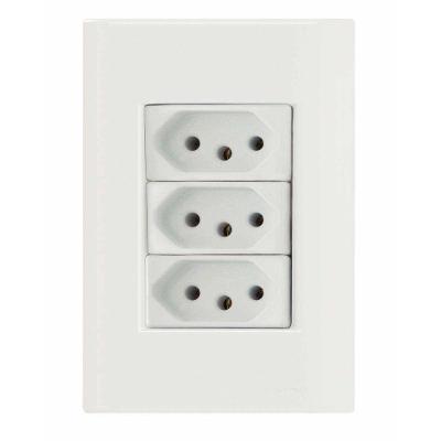 Conjunto 4x2 Com 3 Tomadas 2p+t 10 A 250 V Tramontina Giz Branco Tramontina