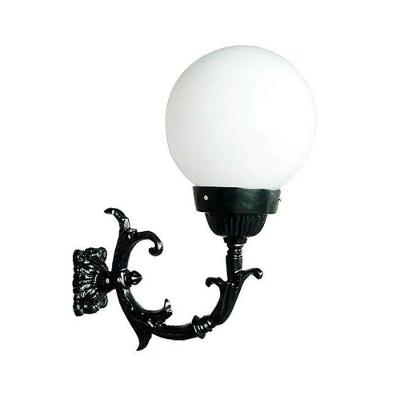 Luminária Globo Grande com Braço Externa em Alumínio 60cm