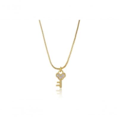 Colar Com Pingente Pequeno De Chave Folheado Em Ouro 18k [f027]
